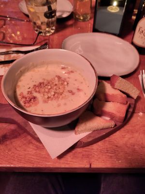 Bloemkool soep at Brasserie Quinty's in De Koog