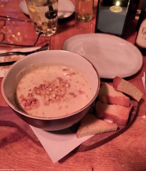 Bloemkool soep at Brasserie Quinty's in De Koog