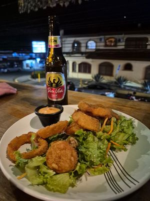 Zwiebelringe at Kijongo Pub in Samara