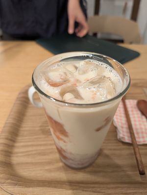 Iced strawberry latte with soy milk (SO GOOD) at Mungmong Mannam - 뭉몽만남 in Gwangju