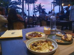  at Smoke & Bitters in Dikwella