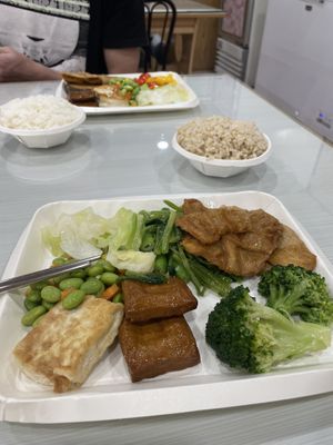   at Gongbin Sushi Guan 宮賓素食舘 in Chiayi