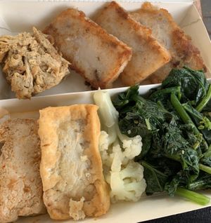 Great little lunch back to take on the train or bus. It’s right across from the station. at Gongbin Sushi Guan 宮賓素食舘 in Chiayi