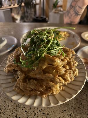 Fried enoketaki mushrooms   at Ggulggeok House - 꿀꺽하우스 in Busan