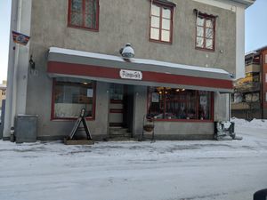 Outside of Alma's Cafe at Almas Café AB in Borlaenge