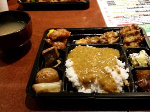 Medium lunch buffet plate!  at It's Vegetable in Tokyo