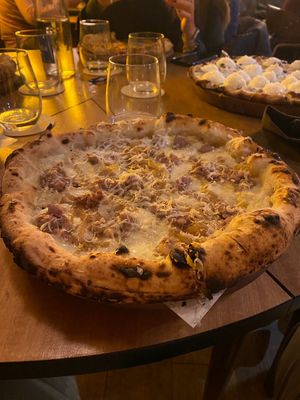 Pizza at Bob Alchimia A Spicchi in Montepaone