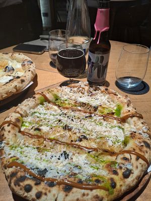 Razza Piave (vegetarian pizza) at Bob Alchimia A Spicchi in Montepaone