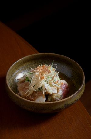 ปลาเก๋าแดงนึ่งบ๊วย
pla gao dang nueng buay
steamed leopard coral grouper with pork and pickle plum sauce
 at Nahm  in Bangkok
