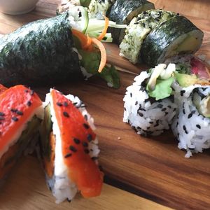 Sélection de sushi du chef (table d'hôte) at Invitation V in Montreal