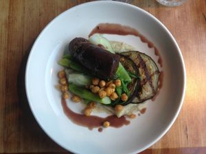 Saucisse aux champignons  avec sauce vin rouge at Invitation V in Montreal