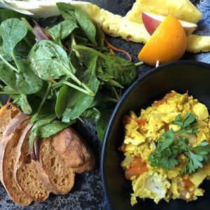 Tofu brouillé at Invitation V in Montreal