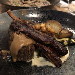 Saucisse de shiitake et tofu at Invitation V in Montreal