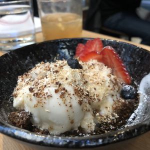 Crème glacée à l'érable at Invitation V in Montreal