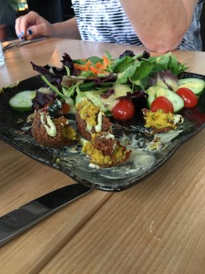 Delicious falafel at Invitation V in Montreal