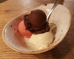 Cocolate, Strawberry & Banana at Granatella Eis in Bonn