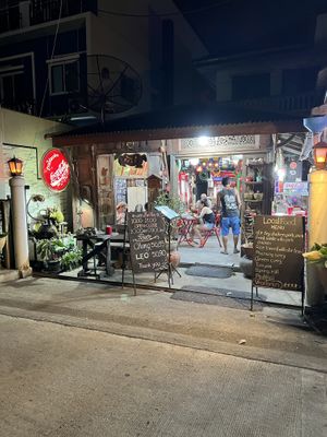 Cute and tucked awayy  at Welcome ThaiFood in Bangkok