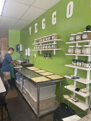 Making onion flat bread  at Veggos Green Cuisine in Lake Forest