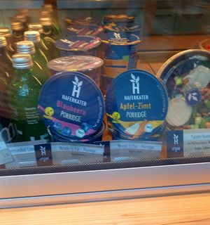 ready made porridges 3,35€ at Haferkater in Potsdam