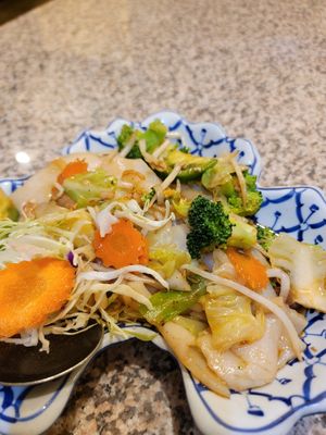 Golden noodles ordered with tofu, vegan, no egg at Alaska Taste of Thai in Anchorage