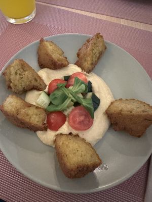 Starter: Falafel with Hummuss  at Kaizen Vegetariano in Torrevieja