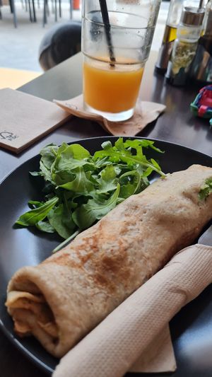 Crepe stuffed with avocado and vegan cheese at Kaizen Vegetariano in Torrevieja
