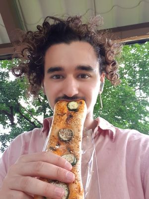 Courgette pizza bread 7/10 at Ijysheng (Xinyi Branch) - 一之軒 信義永康店 in Taipei