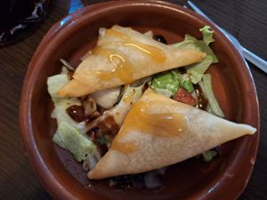 Samosas vegetales at La Lupe in Almeria