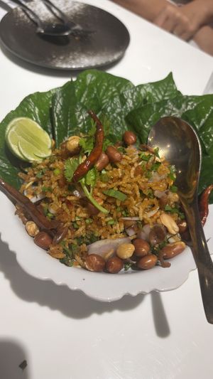  Crispy rice in betel leaves was my favorite    at Vegan Mahanakhon in Bangkok