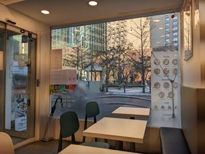 Ambiance at Salady - City Hall in Seoul