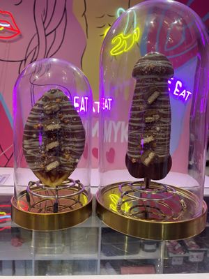 The two different themed options 😂  at MYKIKI in Melbourne