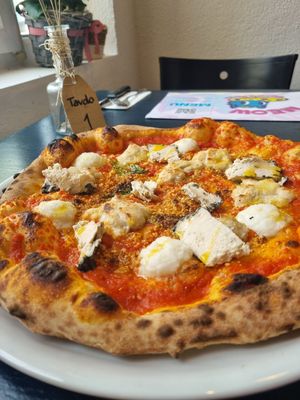  at Meow Pizzeria Verde in Innsbruck