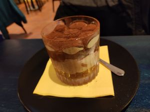  at Meow Pizzeria Verde in Innsbruck