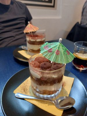 Tiramisu 💜 at Meow Pizzeria Verde in Innsbruck