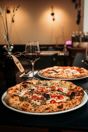 Pew-Pew Pesto & 4 Formaggi at Meow Pizzeria Verde in Innsbruck