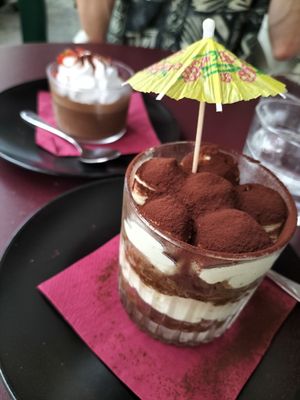  at Meow Pizzeria Verde in Innsbruck