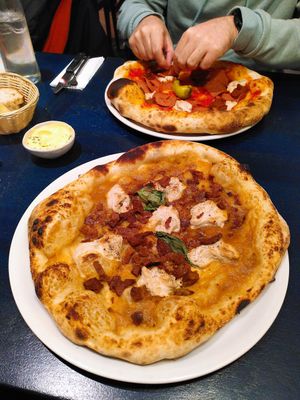  at Meow Pizzeria Verde in Innsbruck