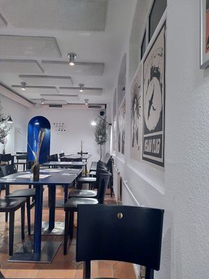 Interior at Meow Pizzeria Verde in Innsbruck