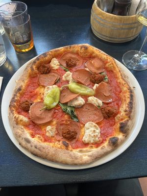 RedHotChiliPesto Pizza  at Meow Pizzeria Verde in Innsbruck