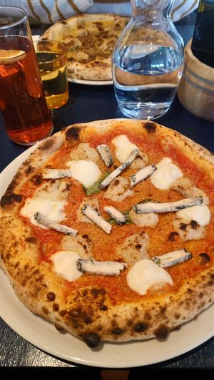 My fav pizza: 4 cheese ❤️❤️❤️ at Meow Pizzeria Verde in Innsbruck