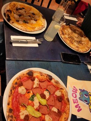  at Meow Pizzeria Verde in Innsbruck