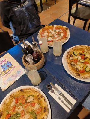  at Meow Pizzeria Verde in Innsbruck