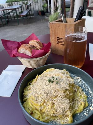   at Meow Pizzeria Verde in Innsbruck