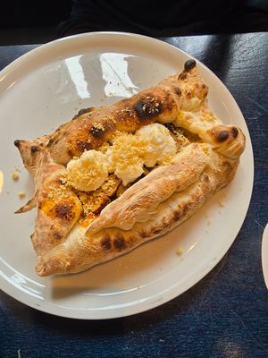  at Meow Pizzeria Verde in Innsbruck