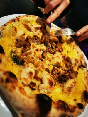  at Meow Pizzeria Verde in Innsbruck