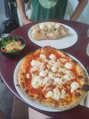  at Meow Pizzeria Verde in Innsbruck