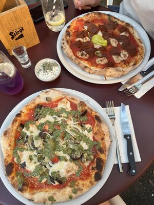   at Meow Pizzeria Verde in Innsbruck