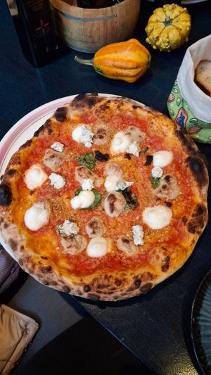  at Meow Pizzeria Verde in Innsbruck