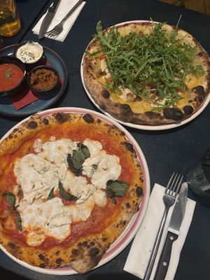   at Meow Pizzeria Verde in Innsbruck