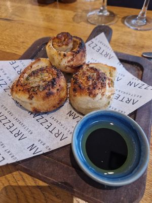 Garlic dough balls with balsamic and oil at Artezzan  in Chester